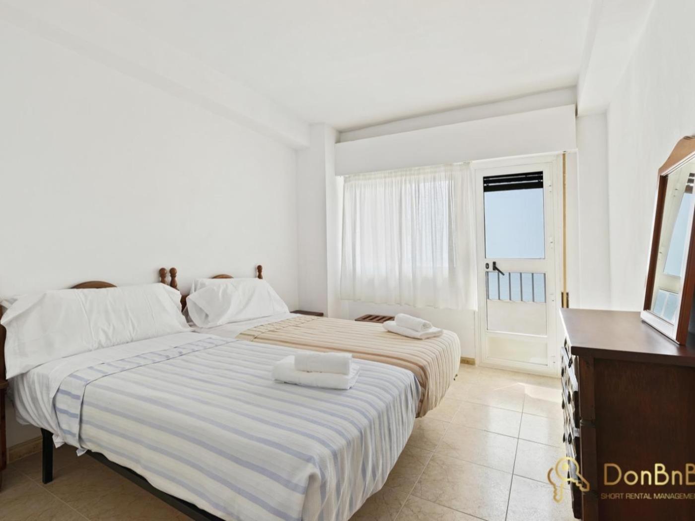 Apartamento Con Piscina En La Primera Linea De Playa De Фуенхірола Номер фото