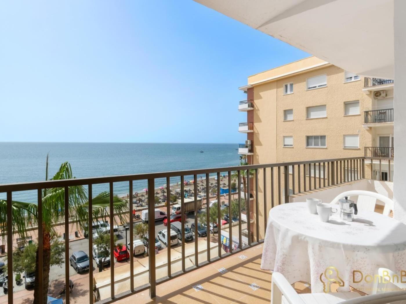 Apartamento Con Piscina En La Primera Linea De Playa De Фуенхірола Номер фото
