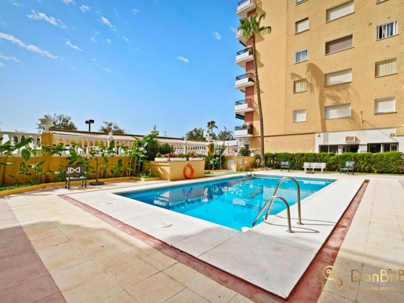 Apartamento Con Piscina En La Primera Linea De Playa De Фуенхірола Номер фото