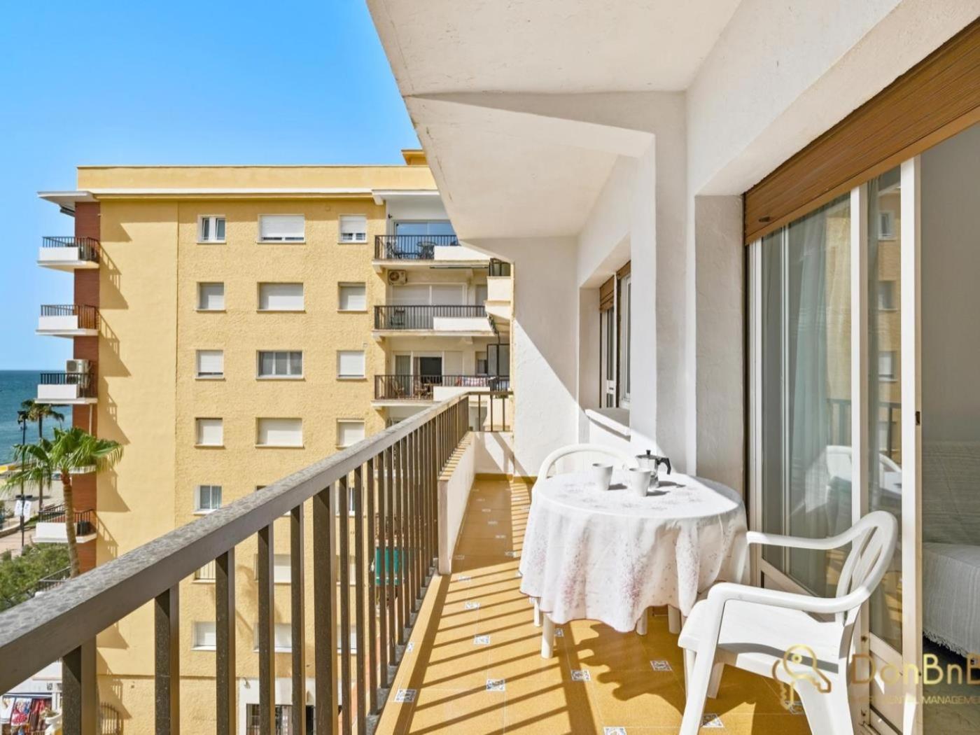 Apartamento Con Piscina En La Primera Linea De Playa De Фуенхірола Номер фото
