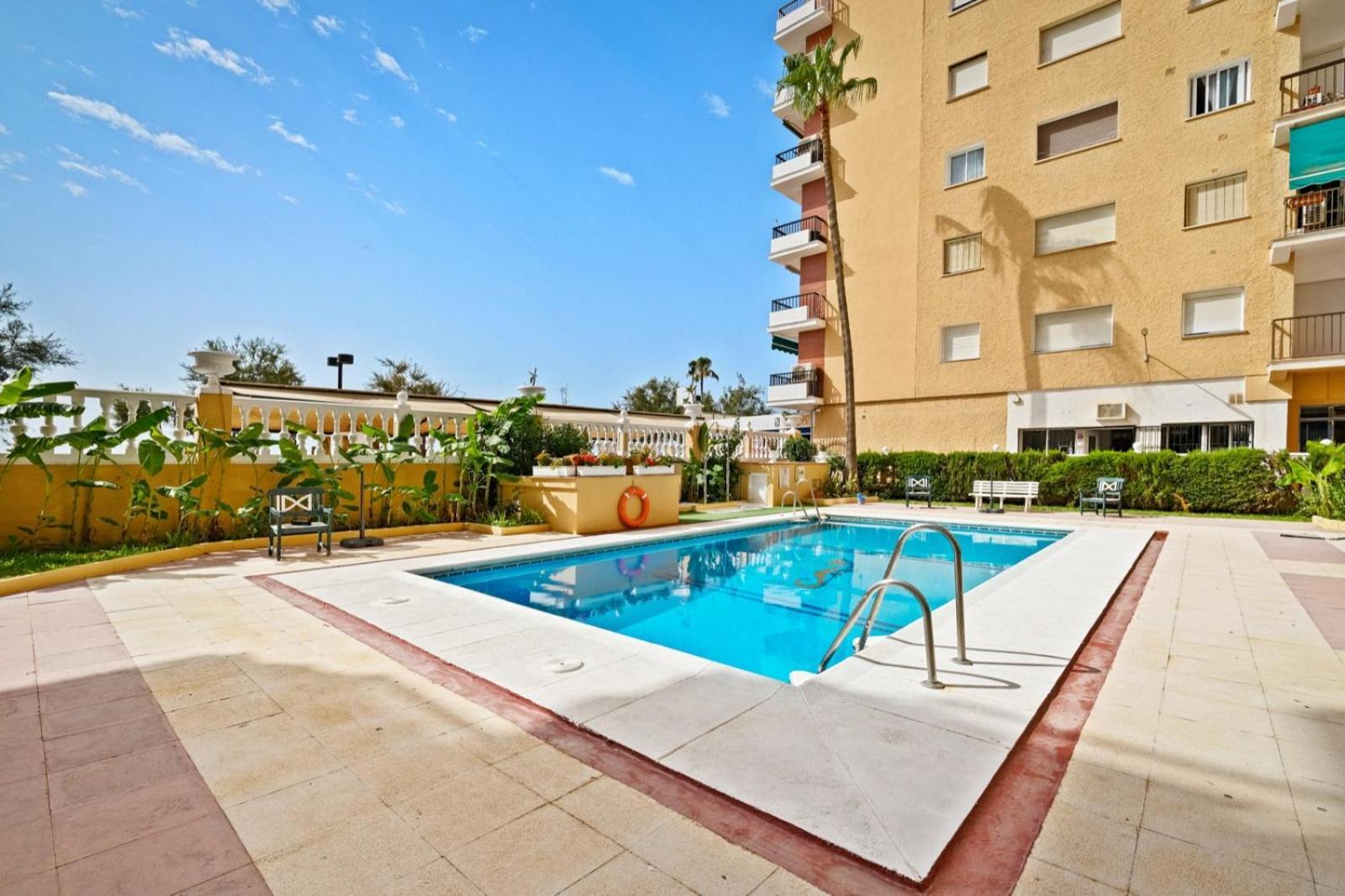 Apartamento Con Piscina En La Primera Linea De Playa De Фуенхірола Екстер'єр фото